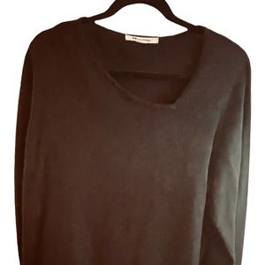 85% Silk & 15% Cashmere Nvgard Collection sweater neck V design 1X pull on